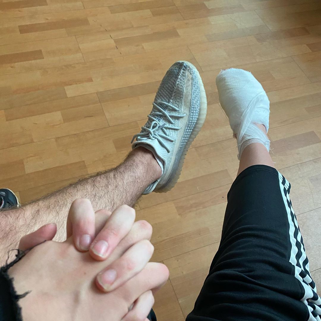 Дочка Олі Полякової з гіпсом на нозі вперше показала обличчя бойфренда