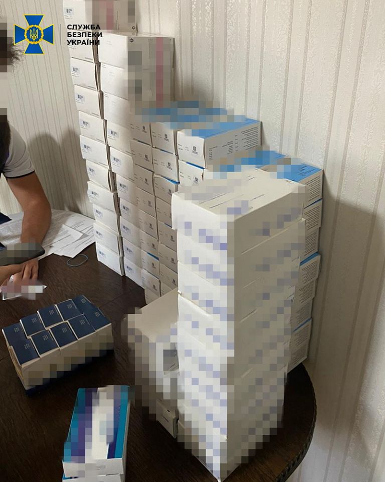В Україні шахраї продавали онлайн "ліві" ліки сердечникам і хворим на рак