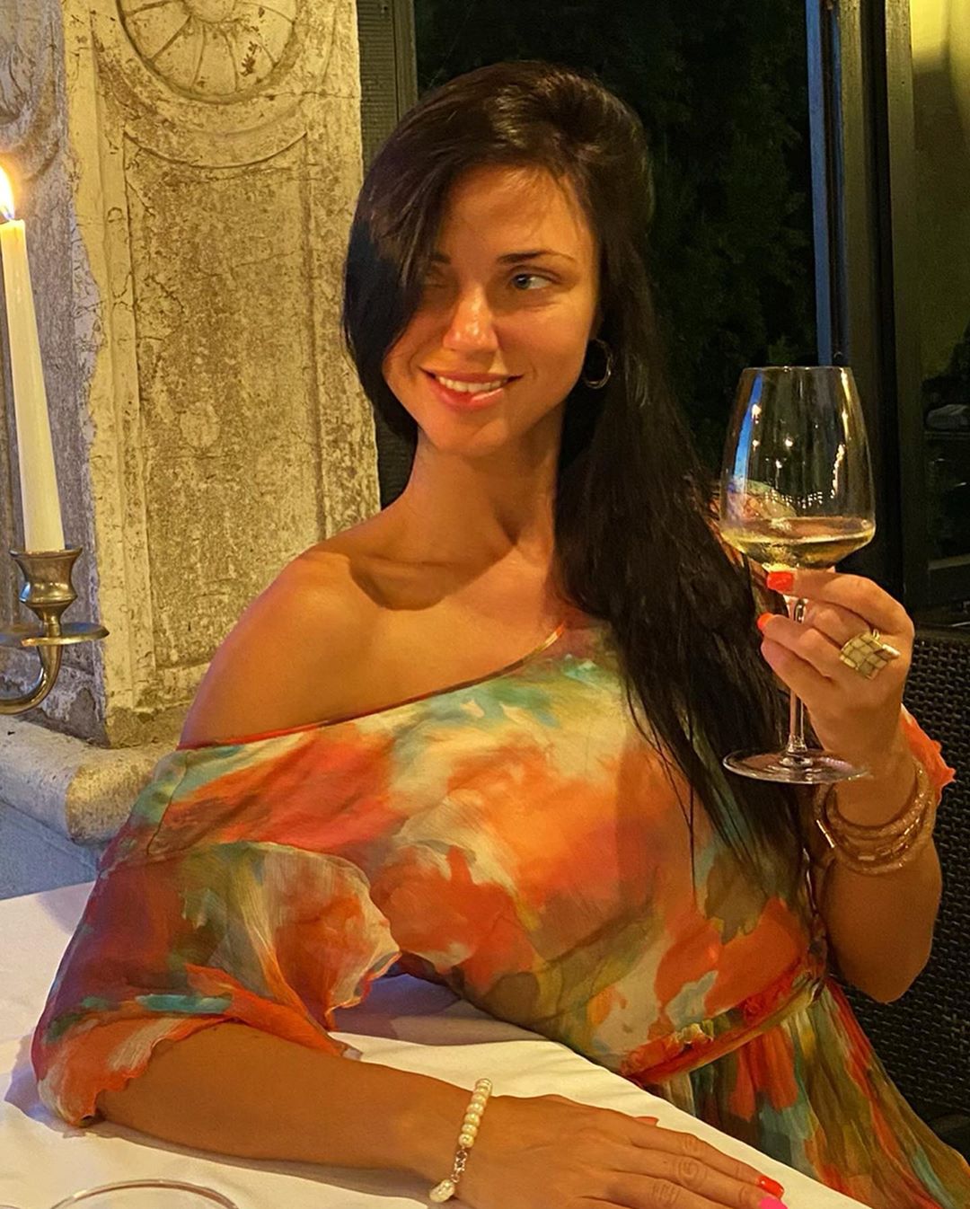 Фигура мечты: Вика из НеАнгелов засыпала сеть жаркими фото с отдыха