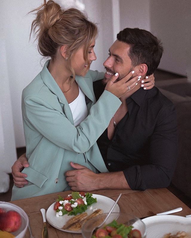 Любит даже мои недостатки: победительница Холостяк-9 сделала очень личное признание о себе и муже