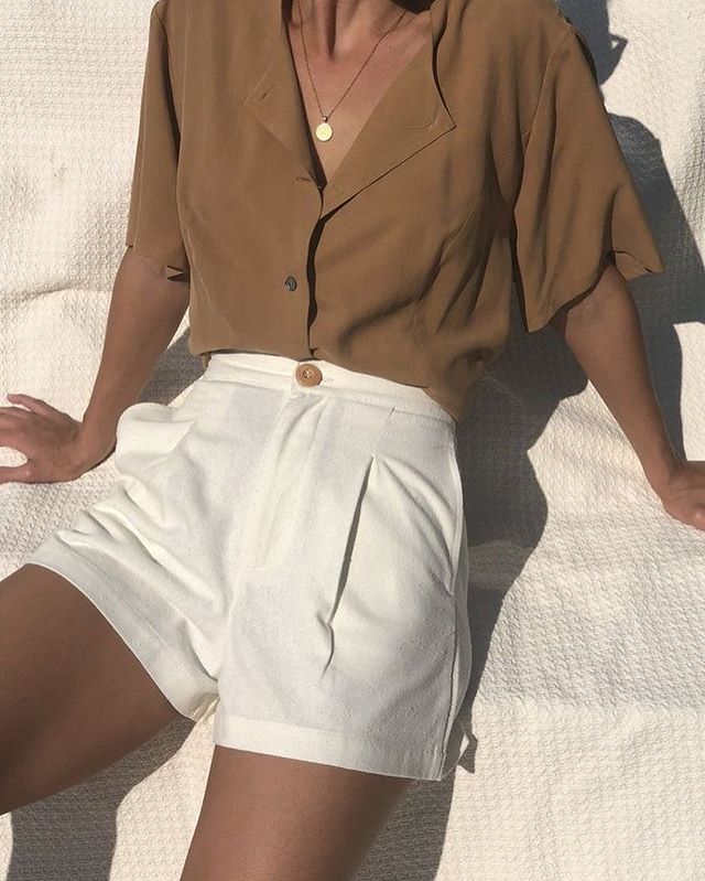 Стильный образ для пляжа: стилист предложила трендовые варианты