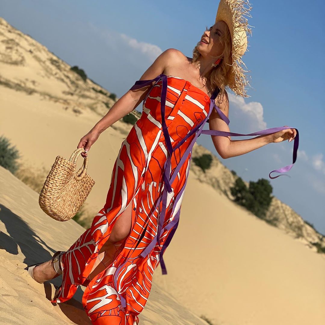 Богиня томатов: Лилия Ребрик в ярком летнем образе затронула провокационную тему