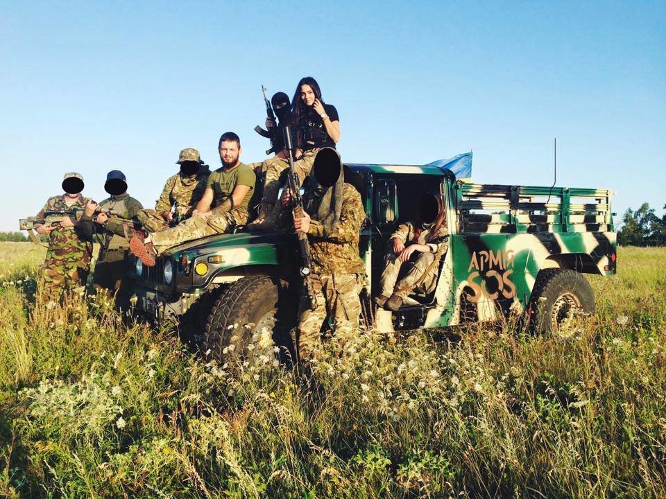 Учасниця конкурсів краси захищає Україну: фото найкрасивішої дівчини на фронті