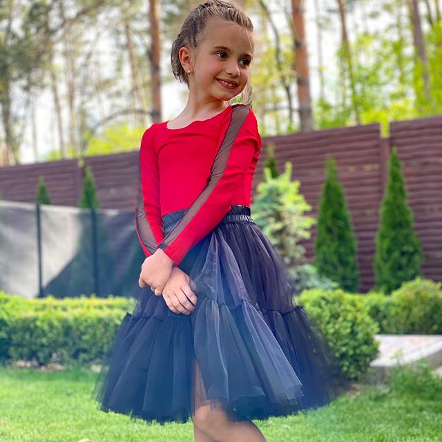 Мамина копия: Лилия Ребрик очаровала модельным фотосетом доченьки-красавицы