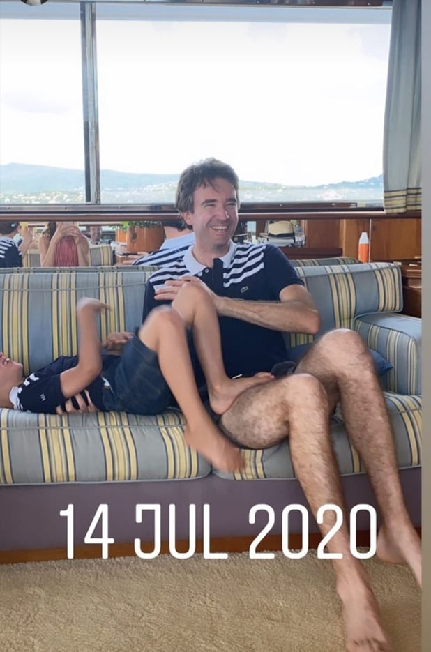 Лето с любимым: Наталья Водянова показала редкие фото с отдыха с Антуаном Арно