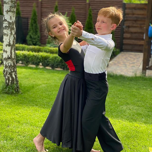 Мамина копия: Лилия Ребрик очаровала модельным фотосетом доченьки-красавицы