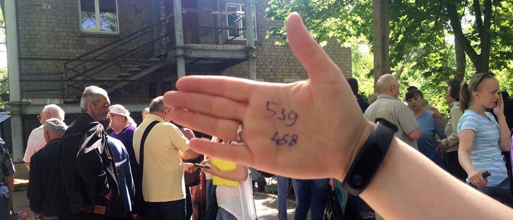 Щось недобре коїться: жителів Донецька поглинула паніка (фото)