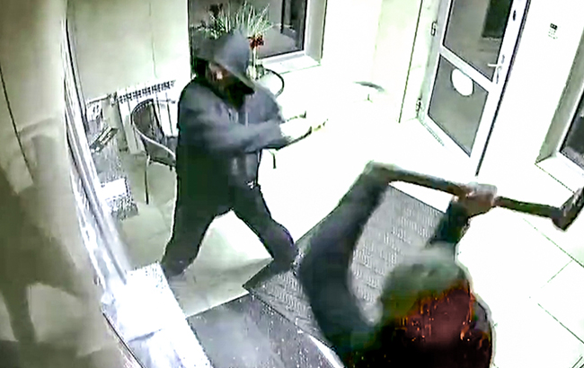 В Польше задержали двух украинцев за ограбление пункта обмена валюты