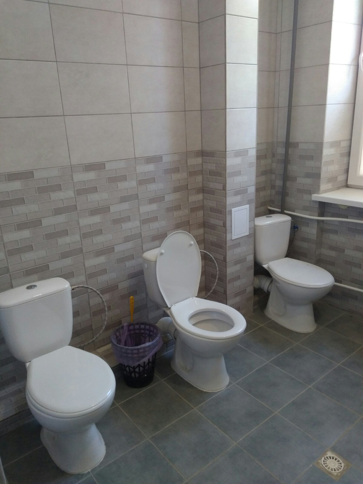 В ровенской школе в туалете нет перегородок: сеть взорвалась гневом