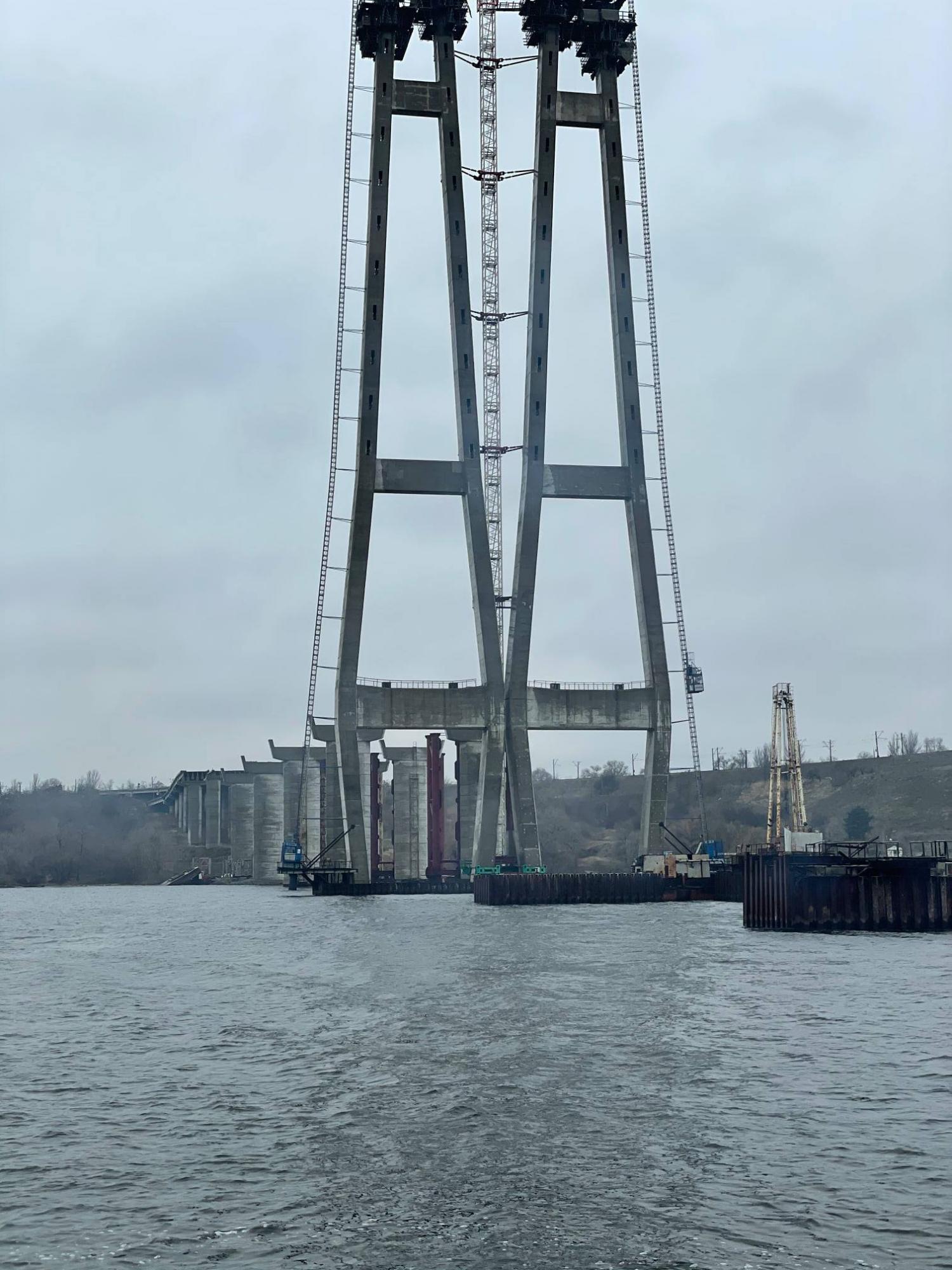 Первое движение по мостам-долгостроям в Запорожье откроют уже до конца года