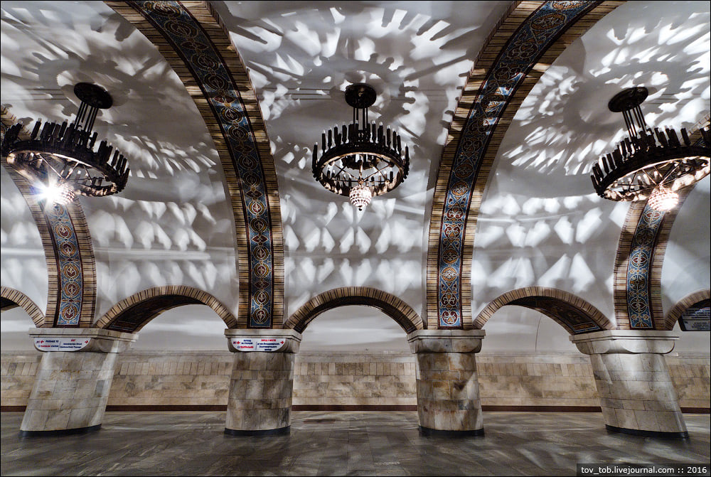 Метро Києва приготувало пасажирам яскравий сюрприз: триватиме всього хвилину