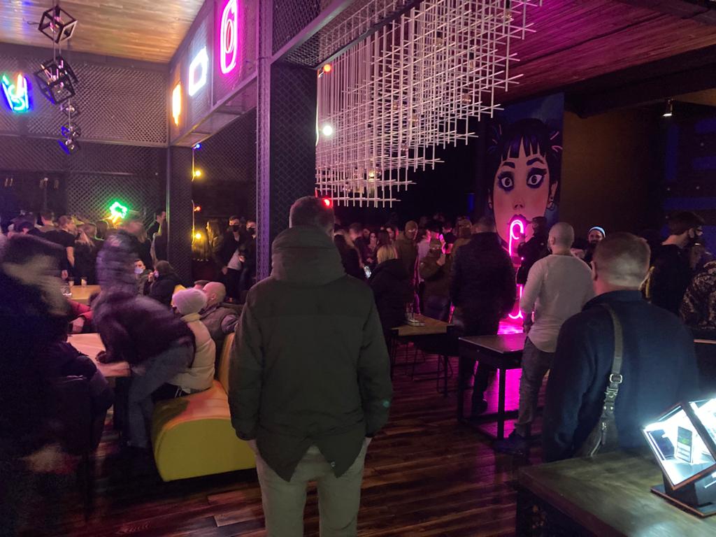 Несмотря на карантин в ночном клубе Киева  "гудели" полтысячи тусовщиков