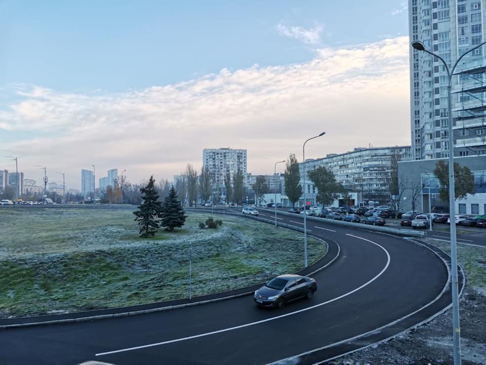 У Києві відкрили розв'язку, яку ремонтували майже 12 років