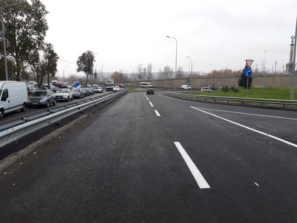 У Києві відкрили розв'язку, яку ремонтували майже 12 років