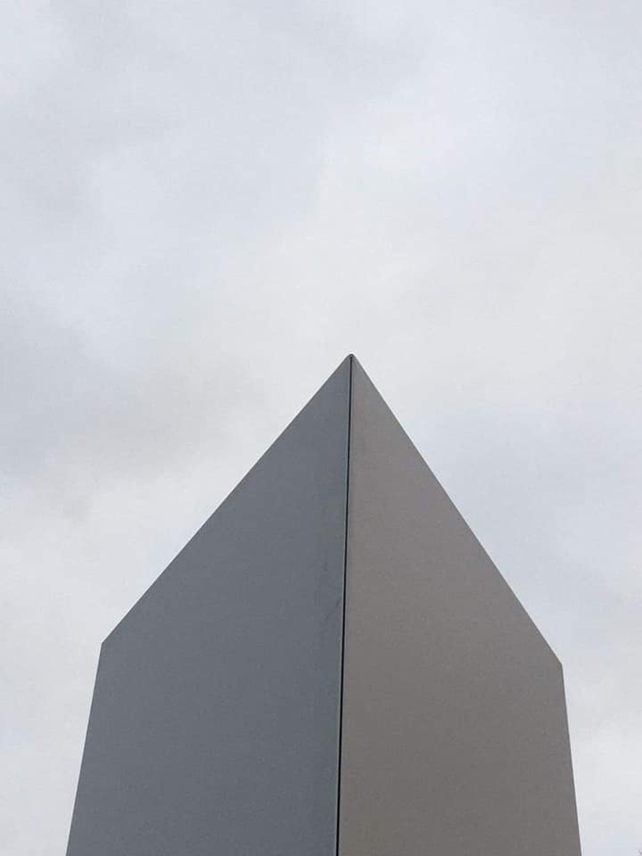 В Киеве заметили загадочный монолит на месте, где жил Хорив