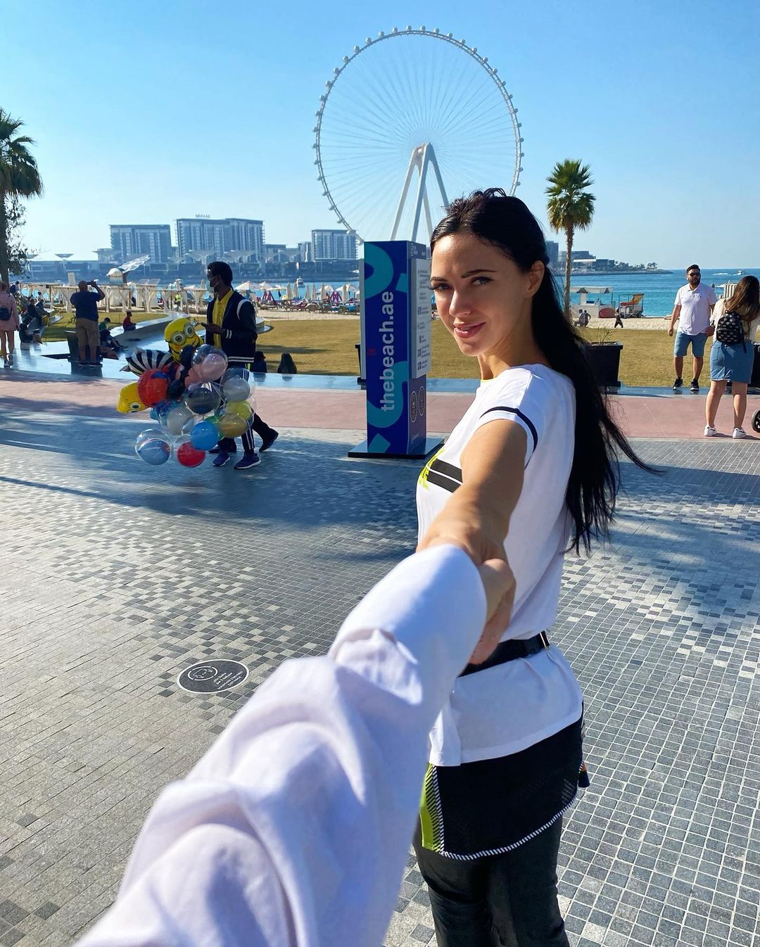 Солістка НеАнгелів засвітила на фото з дорогезного курорту нового бойфренда