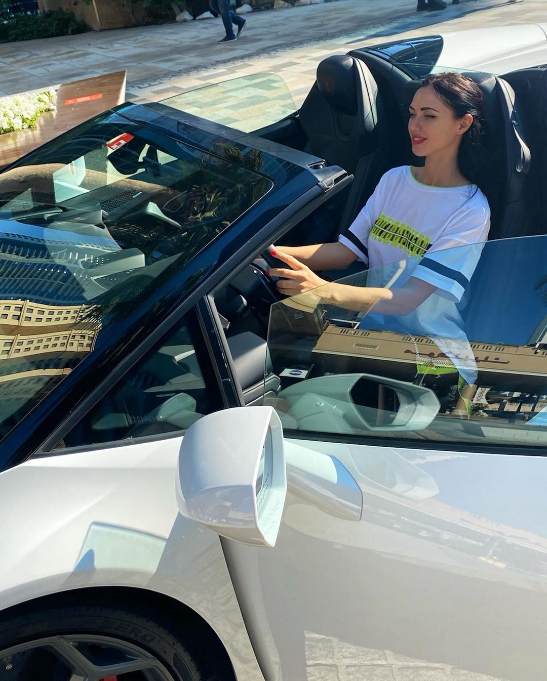 Солістка НеАнгелів засвітила на фото з дорогезного курорту нового бойфренда