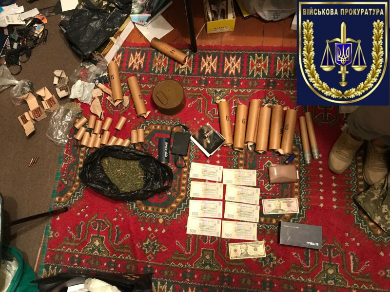 У Києві затримали групу наркоторговців, у складі якої були військові