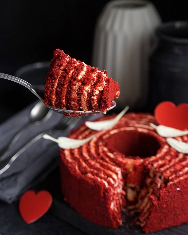 Червоний оксамит: "Ревізор" Юлія Панкова поділилася фірмовим десертом до Дня закоханих