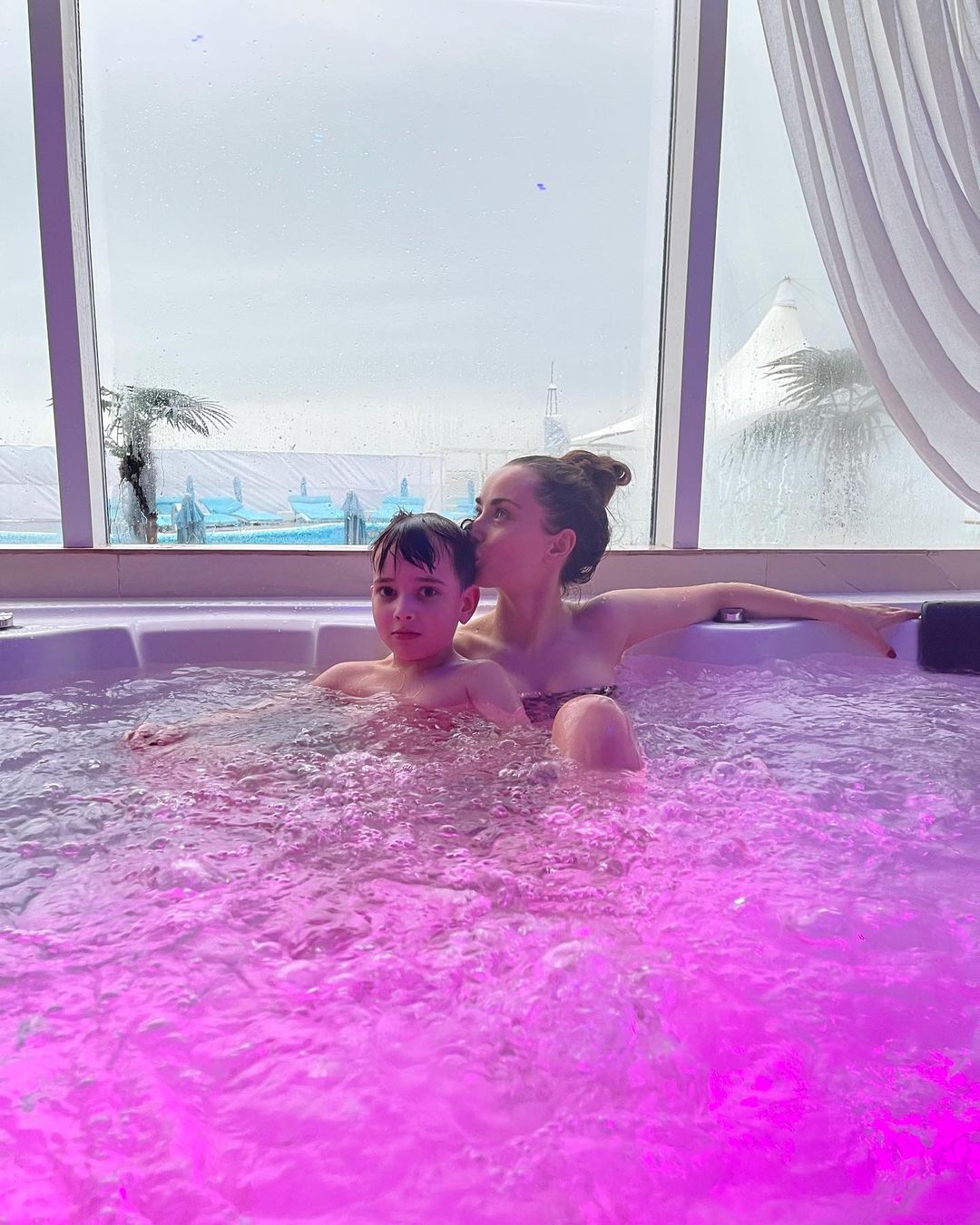 &quot;Холостячка&quot; Мишина в одном полотенце станцевала для Эллерта горячий танец (видео)