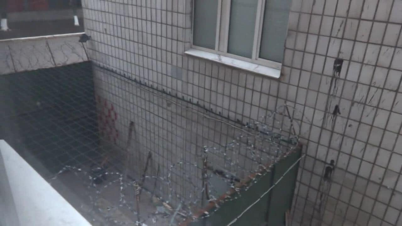 Всплыли чудовищные фото из тюрьмы Донецка, в которой пытают людей