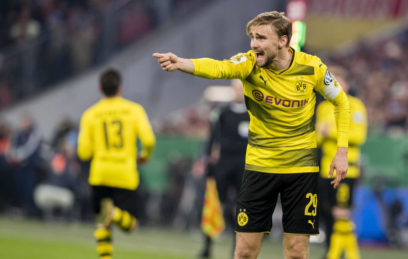 Бавария - Боруссия Д 2-1: видео голов и обзор матча