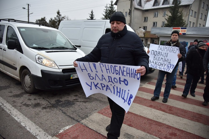 В двух областях протестующие перекрыли дороги на въезд в Польшу