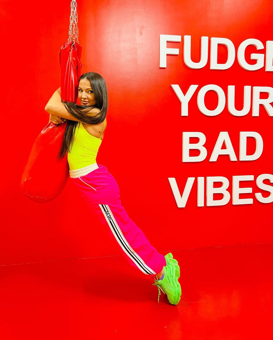 Головне потрапити в точку: дружина Влада Ями вразила розтяжкою