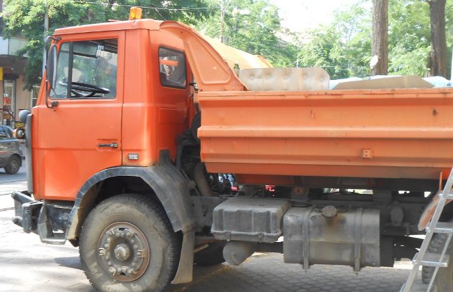 Труханів доручив відправити вантаж питної води в Ізмаїл