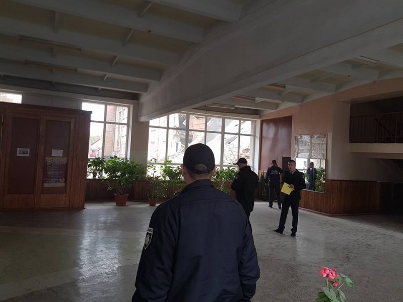 у Василькові обвалилася школа