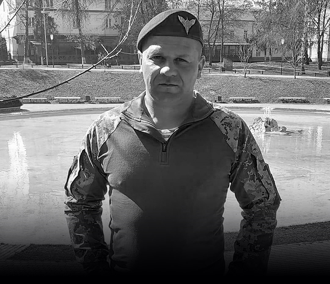 Украинский десантник погиб от пули российского снайпера: у героя остались жена и двое детей