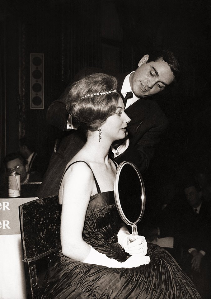 Винайшов укладку феном: у Франції помер легендарний перукар