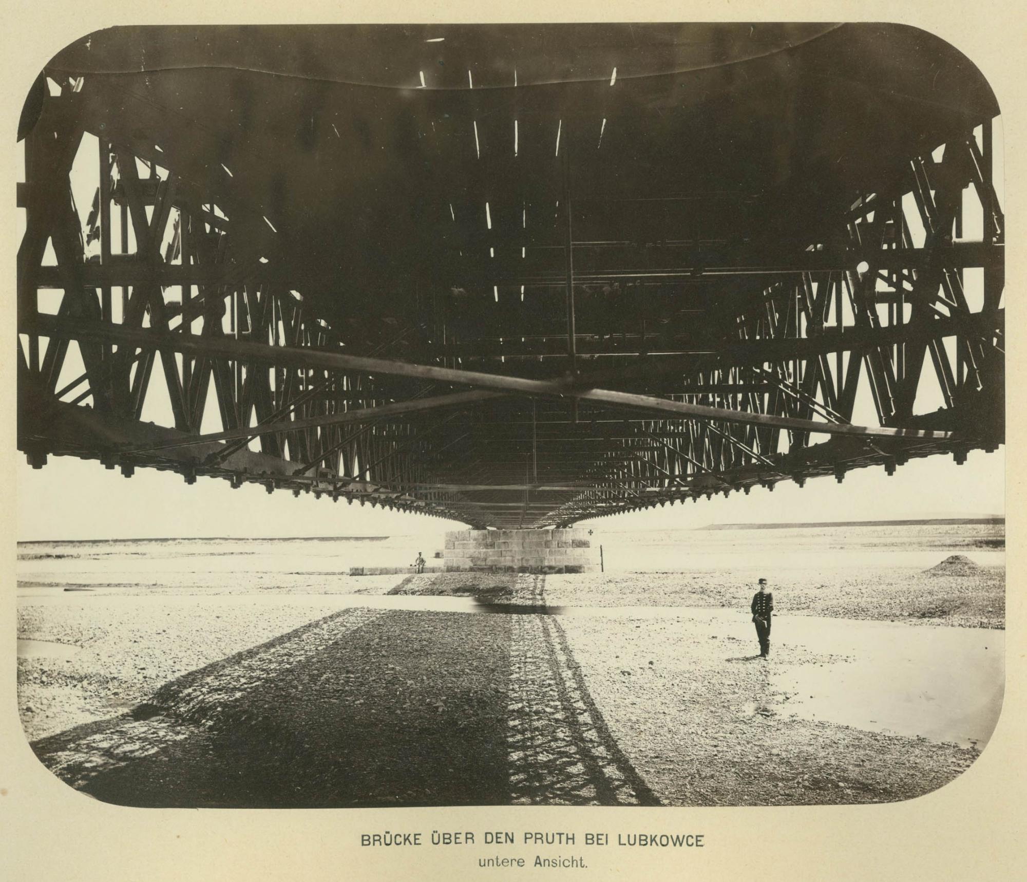 Как выглядела украинская железная дорога 150 лет назад: уникальные фото