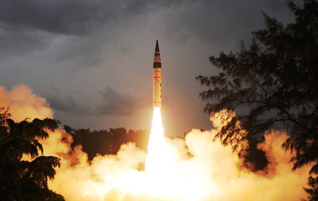 В Індії успішно пройшло випробування ракети, здатної нести ядерний боєзаряд