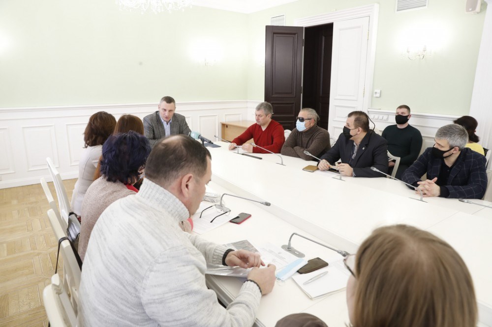 Кличко встретился с семьями Героев Небесной сотни и участниками Революции достоинства