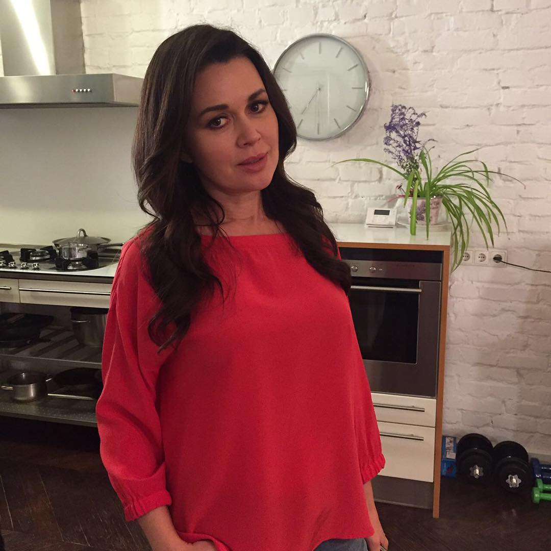 До Заворотнюк приставили цілодобову охорону: названа причина