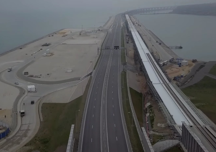 Они сами его разрушат: что происходит с Крымским мостом