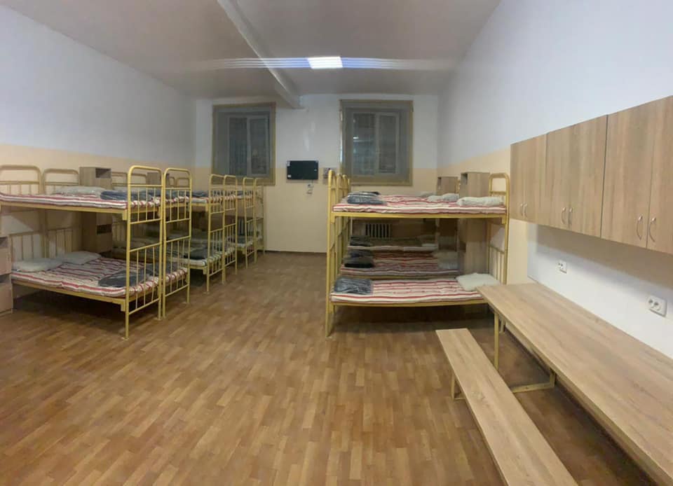 Фото камеры в Лукьяновском СИЗО &quot;до&quot; и &quot;после&quot;: просто 16 век