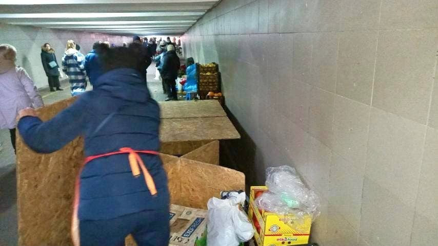 У Києві почали активно боротися з торгашами в переходах: з'явилися фото