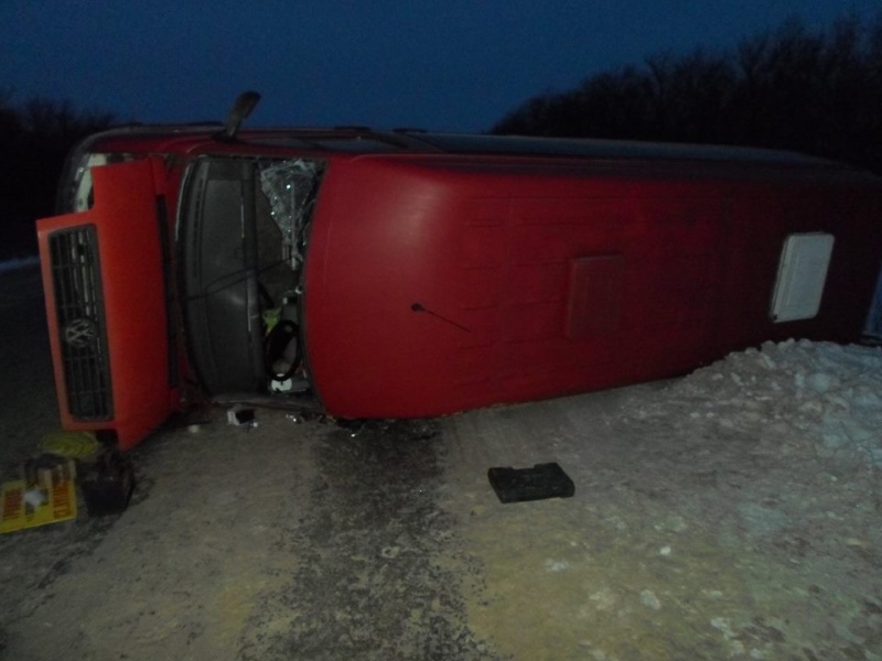 В Луганской области перевернулся автобус, есть пострадавшие