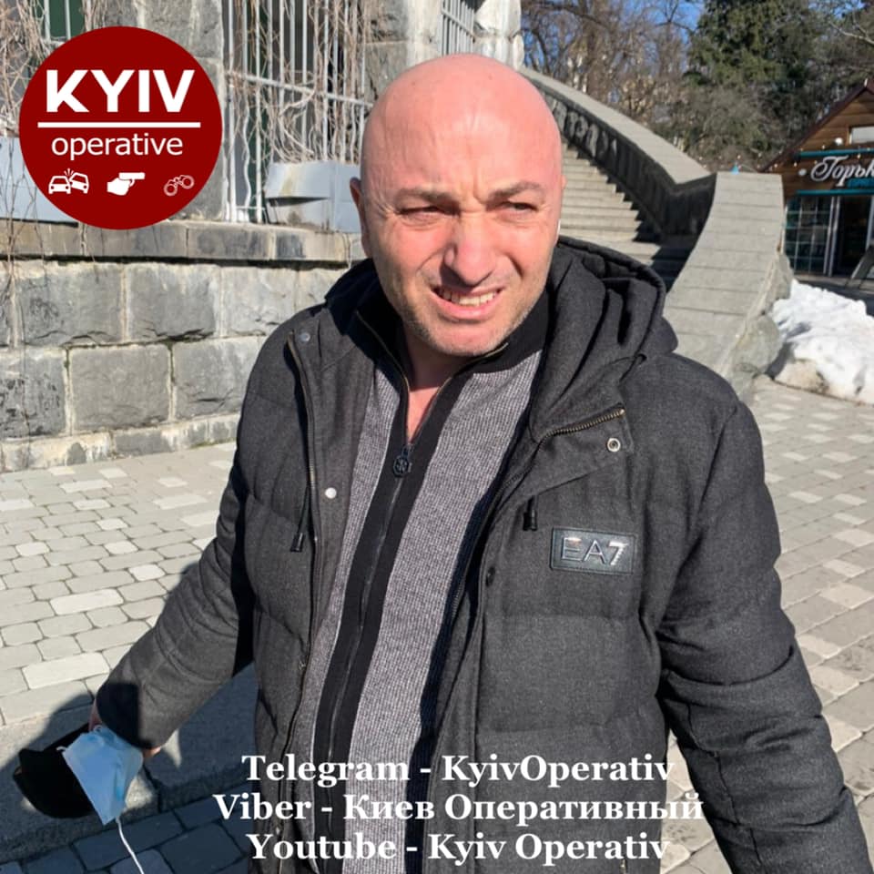 У Києві затримали банду іноземців, які обкрадали людей за схемою &quot;підсід&quot; (фото)