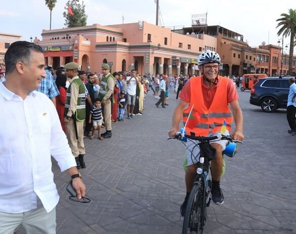 73-річний українець велосипедом дістався до Африки (фото)