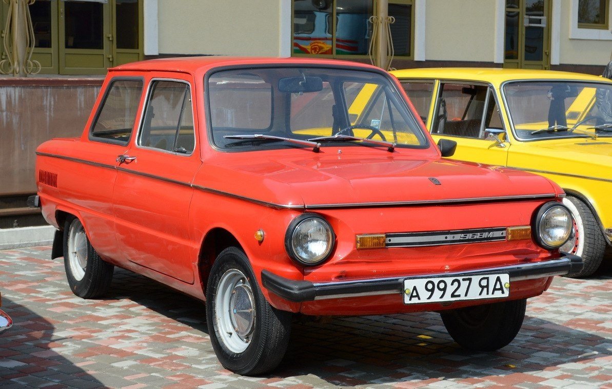 Квадроцикл та мамин "Запорожец": на чому їздять члени нового Кабміну