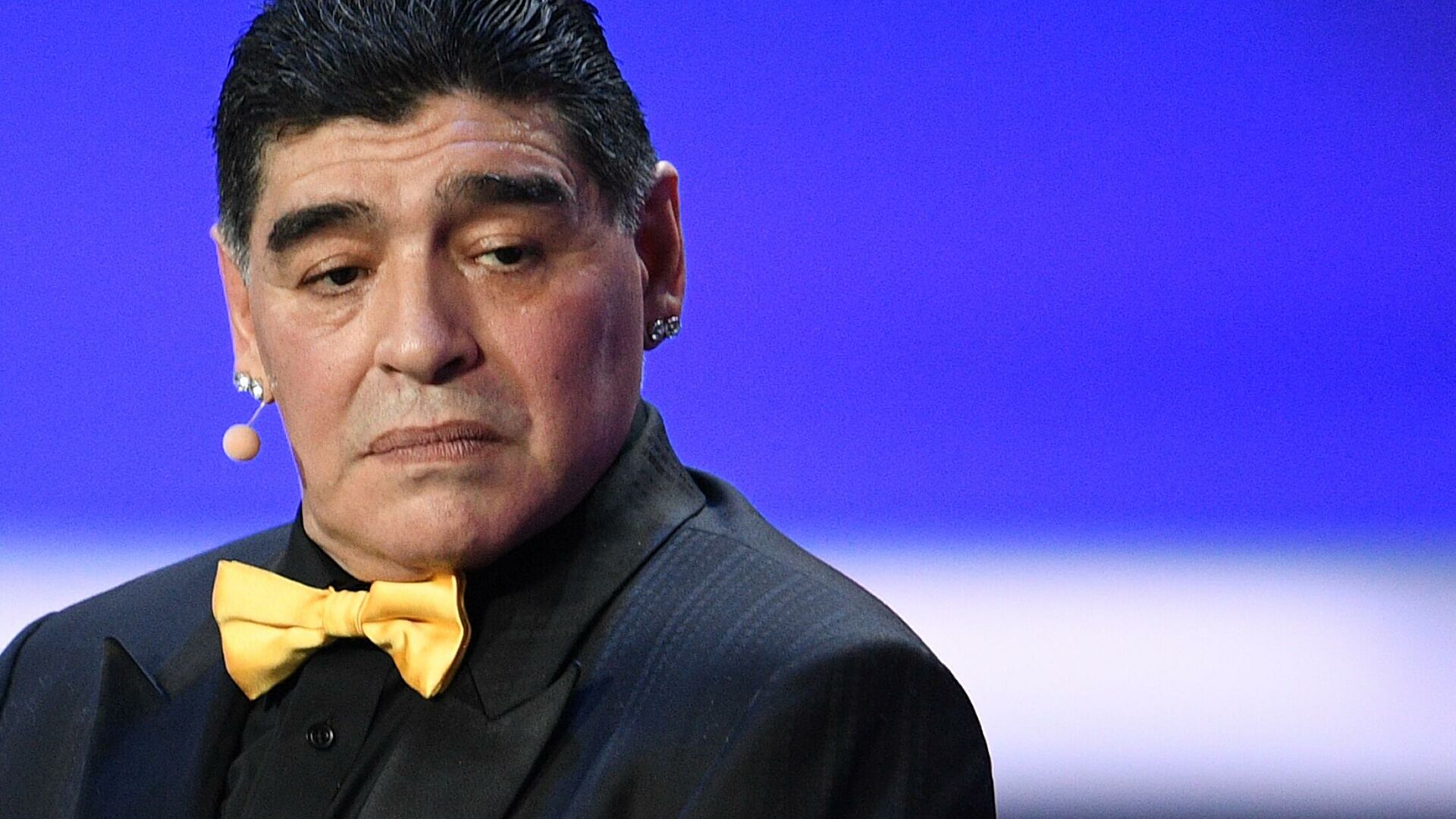 Умер Диего Марадона: за что гения футбола и бунтаря по жизни любили миллионы