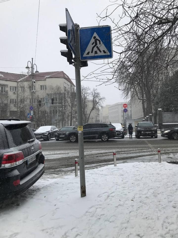 Арахамія кинув джип на &quot;зебрі&quot; під Офісом президента: кияни поскаржилися &quot;копам&quot;