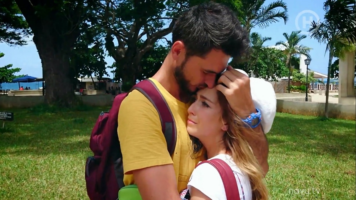 Украинец на Занзибаре рвал доллары на глазах у местных жителей: "придурки какие-то"