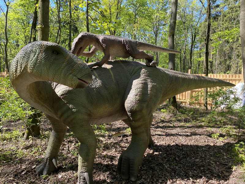 На ВДНГ можна буде дослідити життя динозаврів