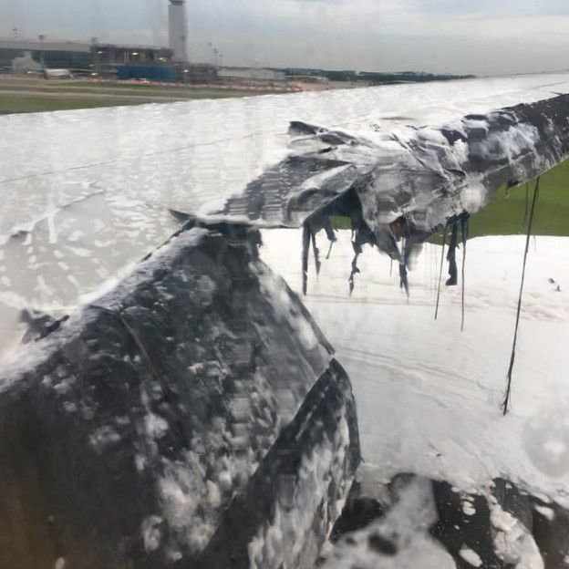У Сінгапурі при посадці загорівся Boeing 777 із пасажирами