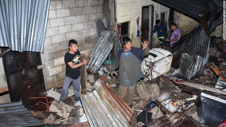 Гватемали десятки сімей залишилися без даху над головою