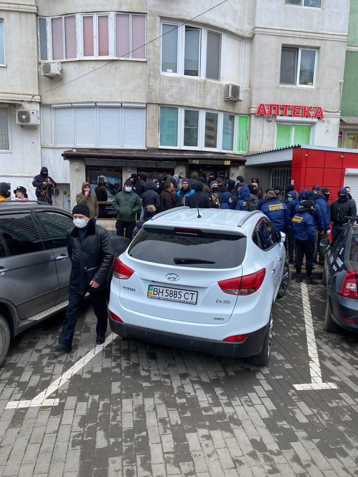 В Одессе жестоко избили ветерана АТО: возмущенные люди вышли на митинг (видео, фото)